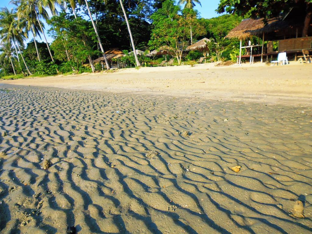 Tapik Beach Park Guest House Эль-Нидо Экстерьер фото