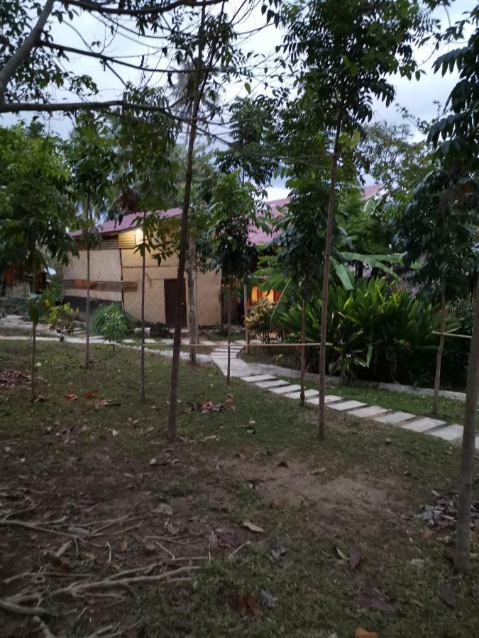 Tapik Beach Park Guest House Эль-Нидо Экстерьер фото